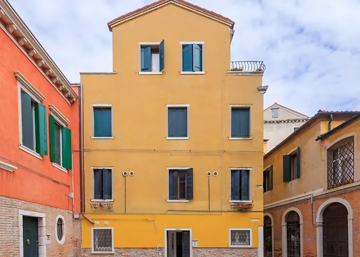 Santa Marghe House