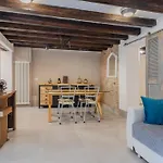 公寓 Santa Marghe House