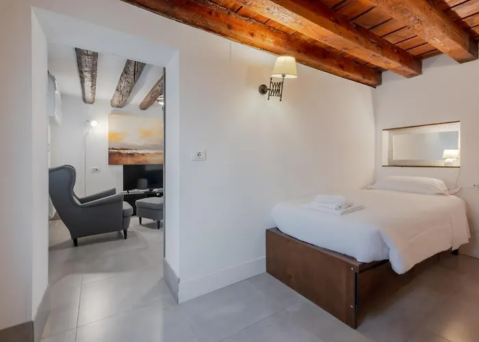 Santa Marghe House Daire *