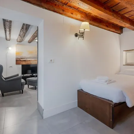 Santa Marghe House Daire *