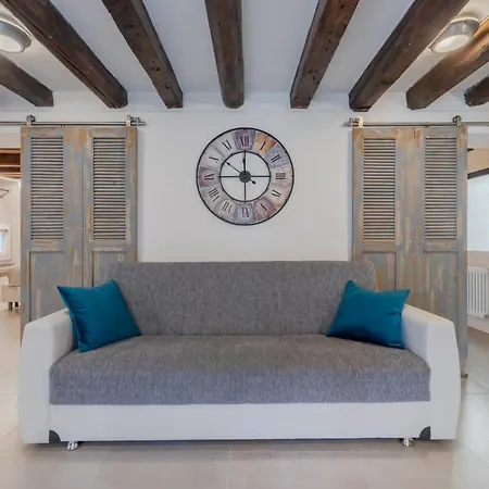 Daire Santa Marghe House